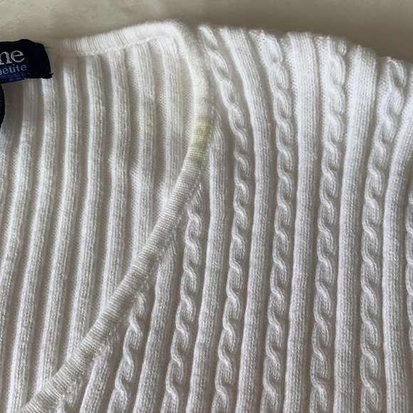 Delicate white blouse PM - Picture 2 of 2